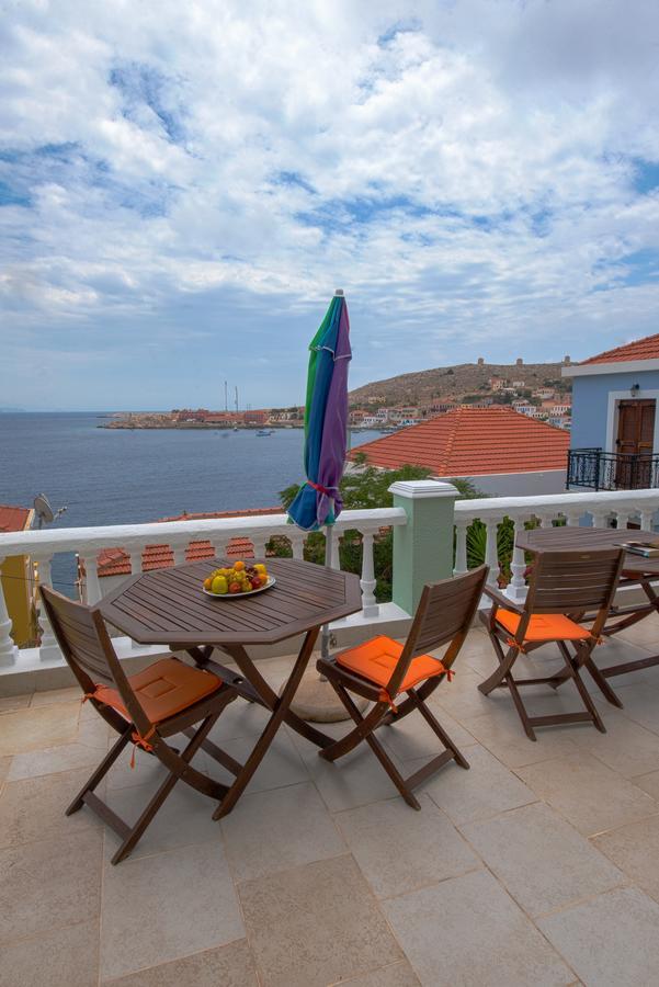 Roulas Apartment